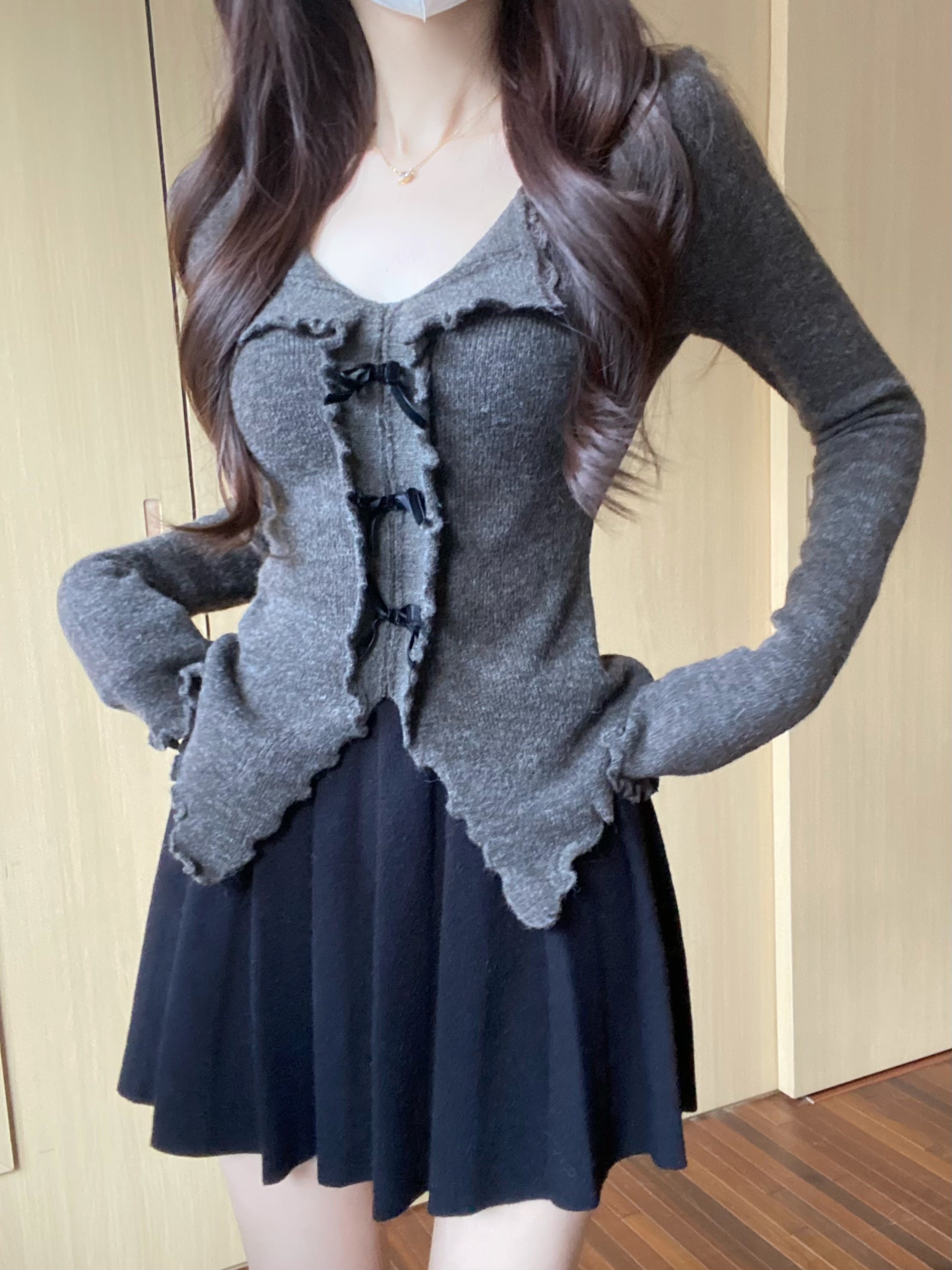Milky White Wooden Ear Bow V-neck Sweater Women Clarke Vibe Store
