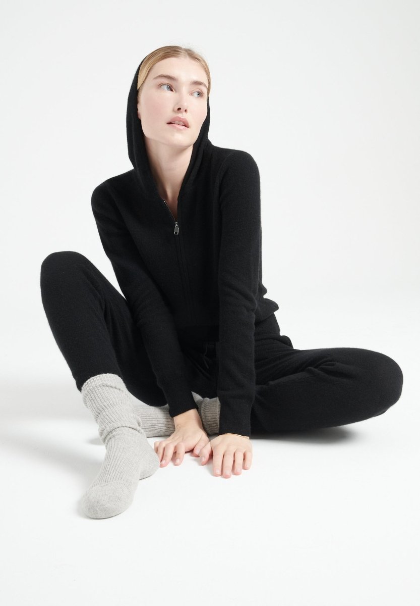 Sweat à capuche femme en cachemire noir - LILLY 8 Studio Cashmere8