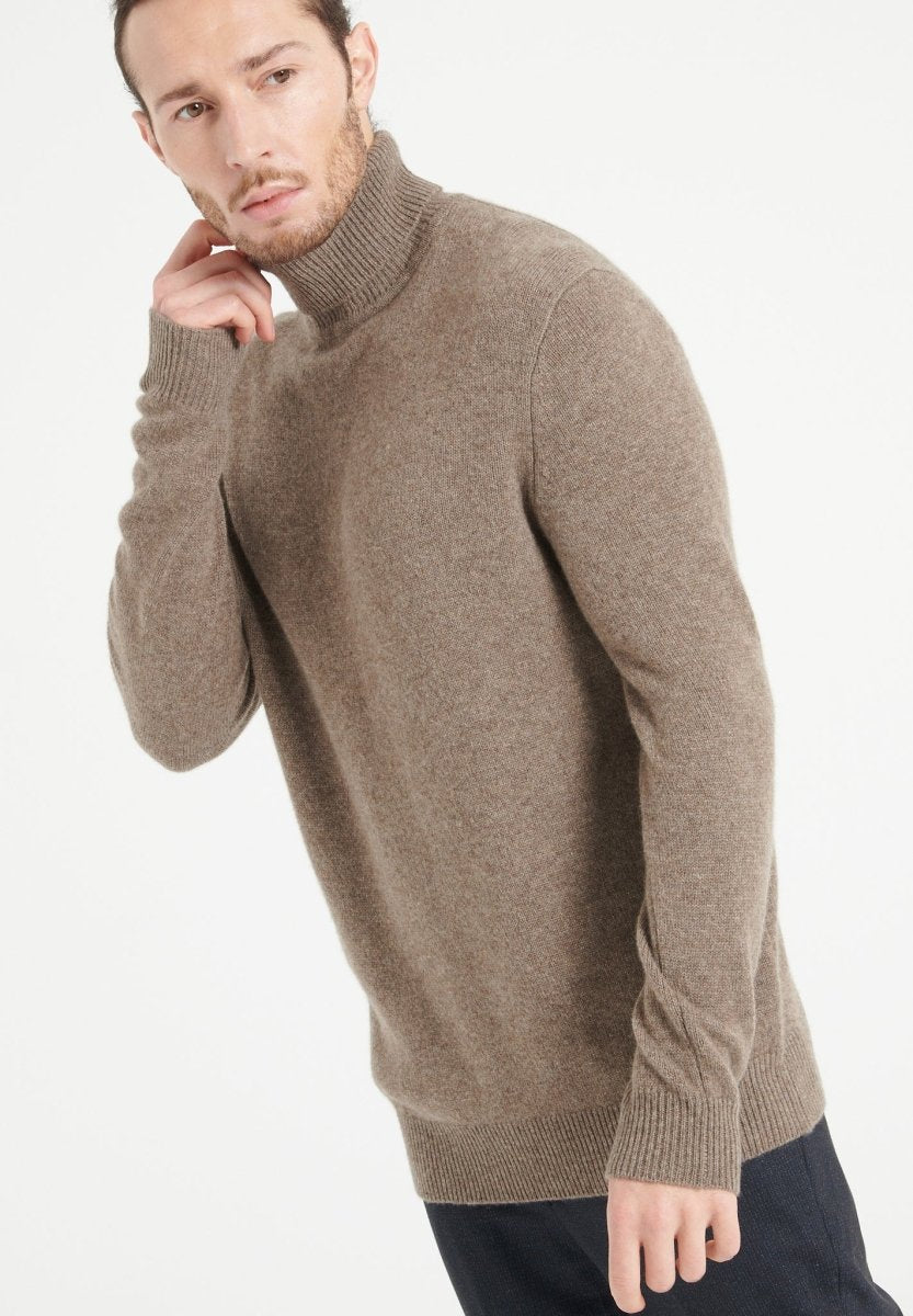 Pull col roulé homme en cachemire 4 fils taupe - LUKE 15 Studio Cashmere8